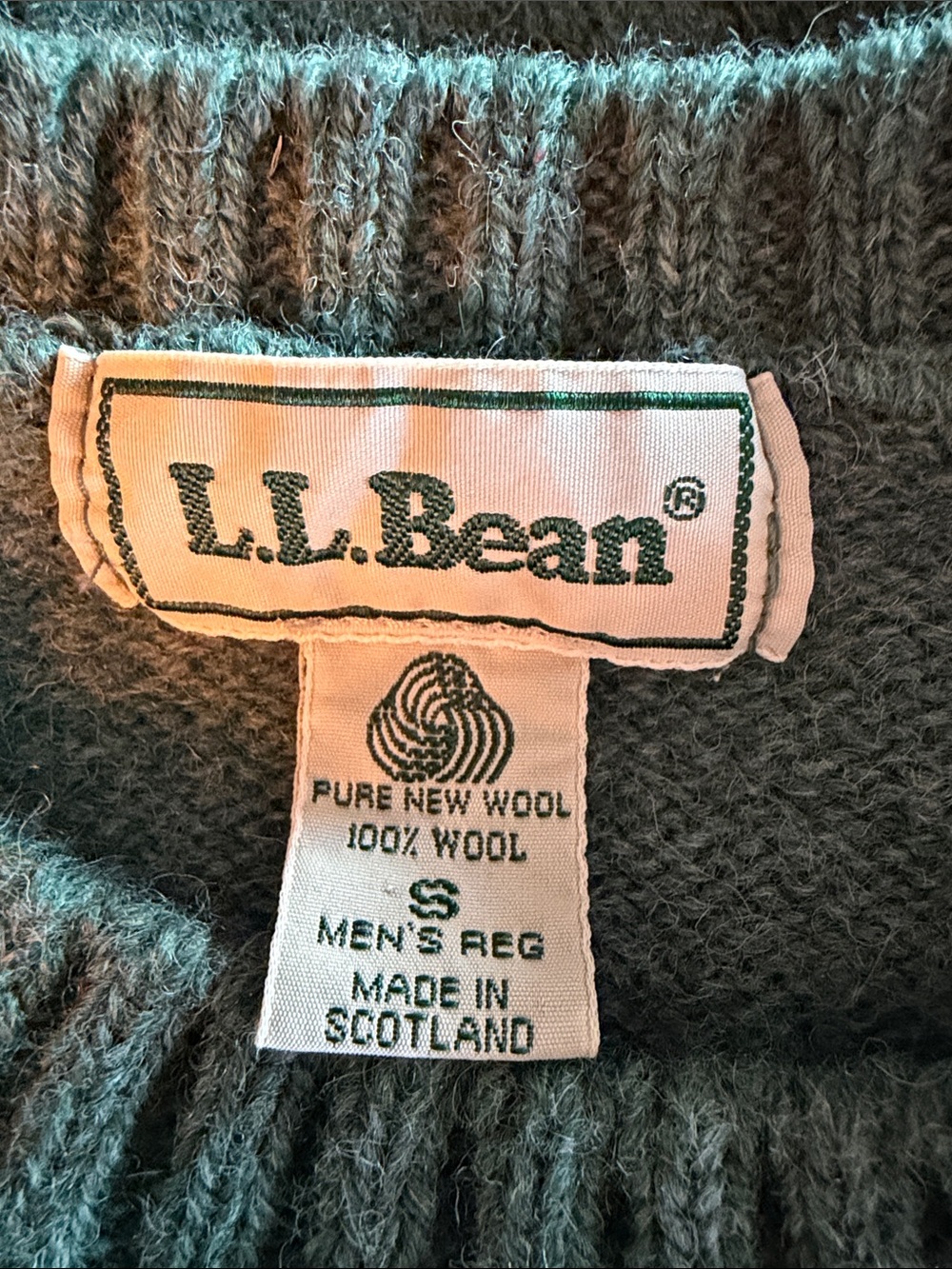 L.L. Bean Men's green Wool Crewneck Sweater